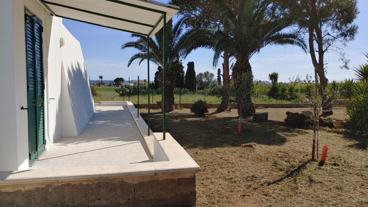 Villa Liama 1 Bilocale Con Vista Mare Nel Salento Torre Pali Exterior foto