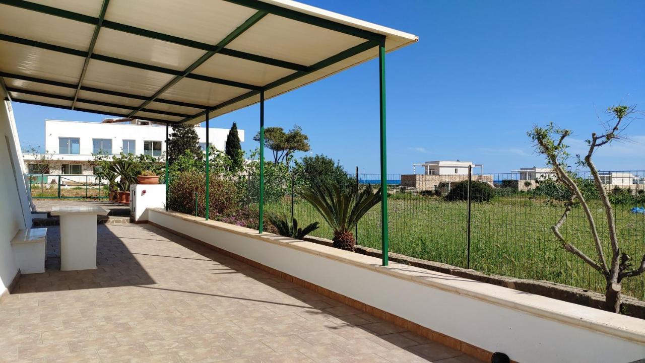 Villa Liama 1 Bilocale Con Vista Mare Nel Salento Torre Pali Exterior foto